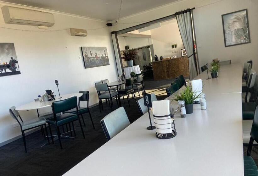 Mount Elephant Hotel Motel