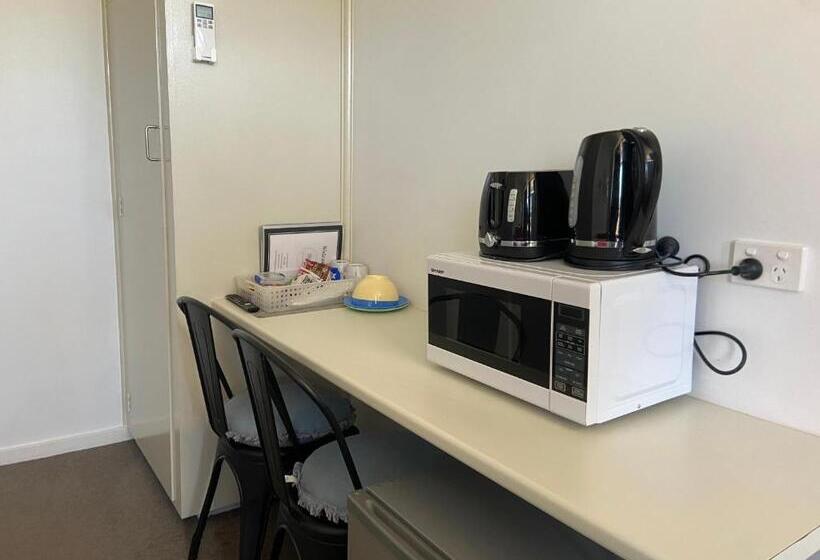 Mount Elephant Hotel Motel