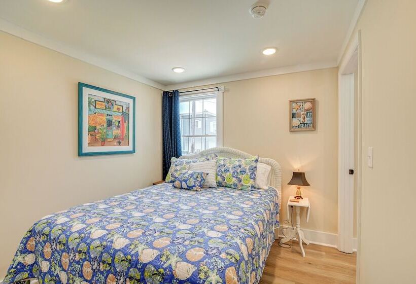 Walk To Ocean: Myrtle Beach Home W/ Screened Porch