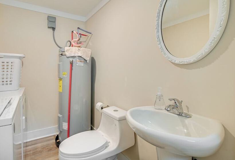 Walk To Ocean: Myrtle Beach Home W/ Screened Porch