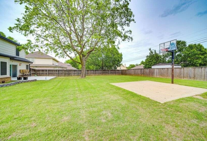 Peace & Tranquility  Home, 2 Mi To Downtown Tulsa