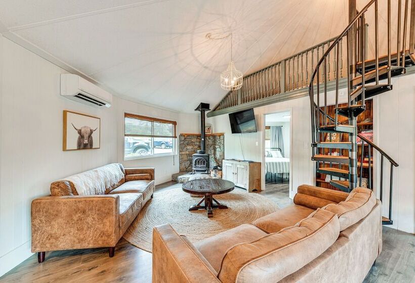 Peaceful Concord Cabin Near Parks & Hiking!