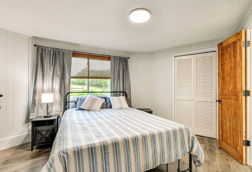 Peaceful Concord Cabin Near Parks & Hiking!