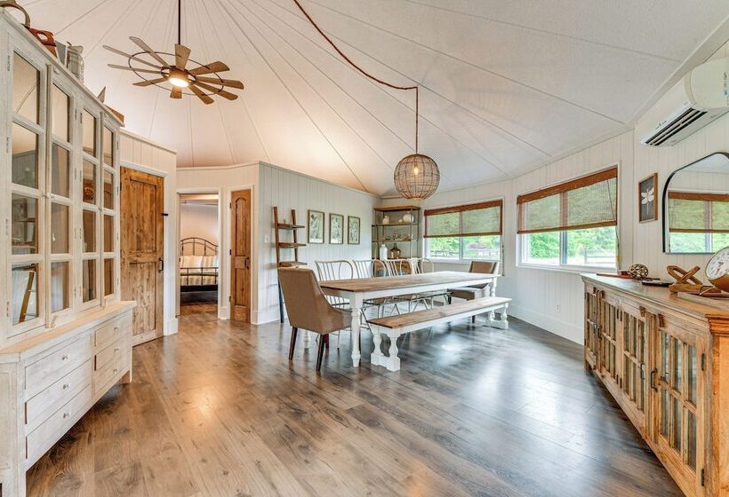 Peaceful Concord Cabin Near Parks & Hiking!