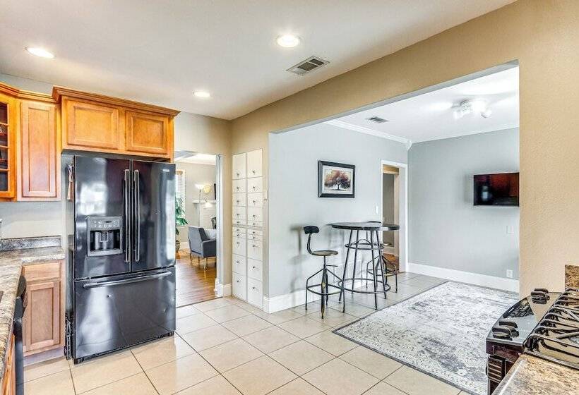 Pensacola Family Home W/ Fenced Yard: Pets Welcome