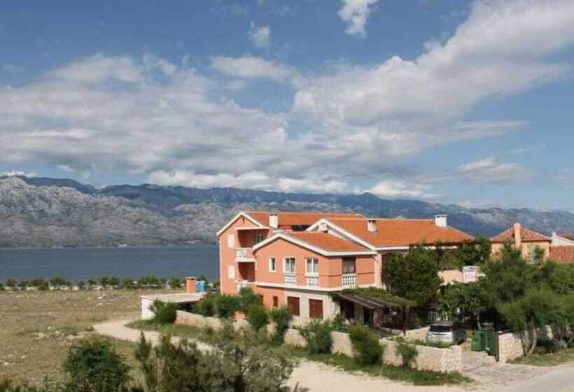 بنسيون Apartments Ata