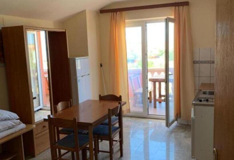 بنسيون Apartments Ata