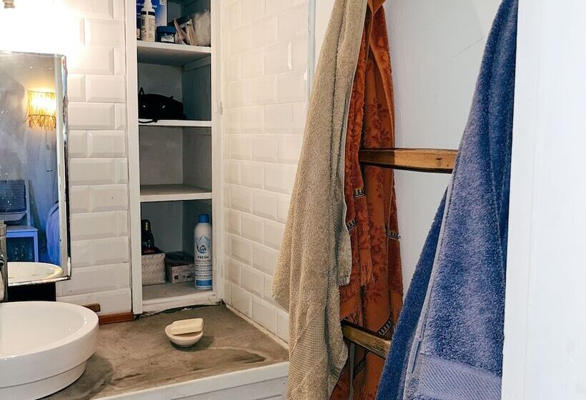 بنسيون Guest House Folk Inn