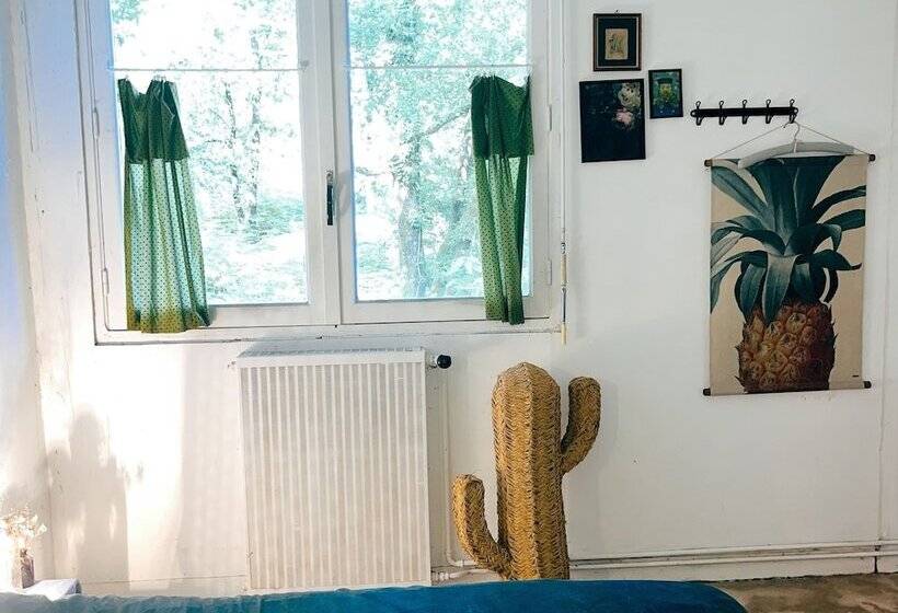 بنسيون Guest House Folk Inn