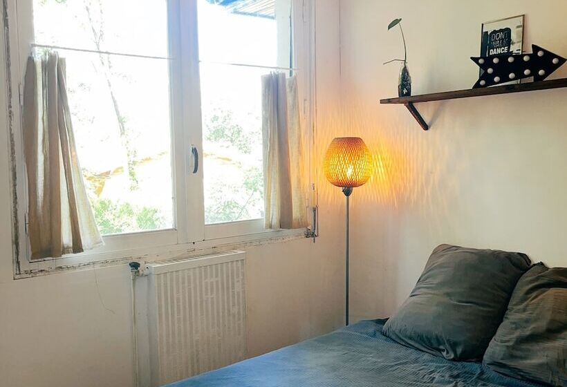 بنسيون Guest House Folk Inn