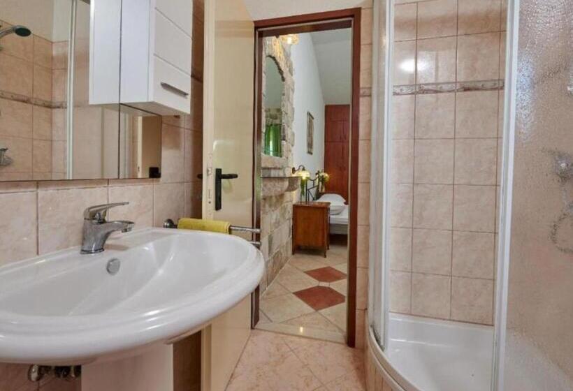 بنسيون Krknjasi