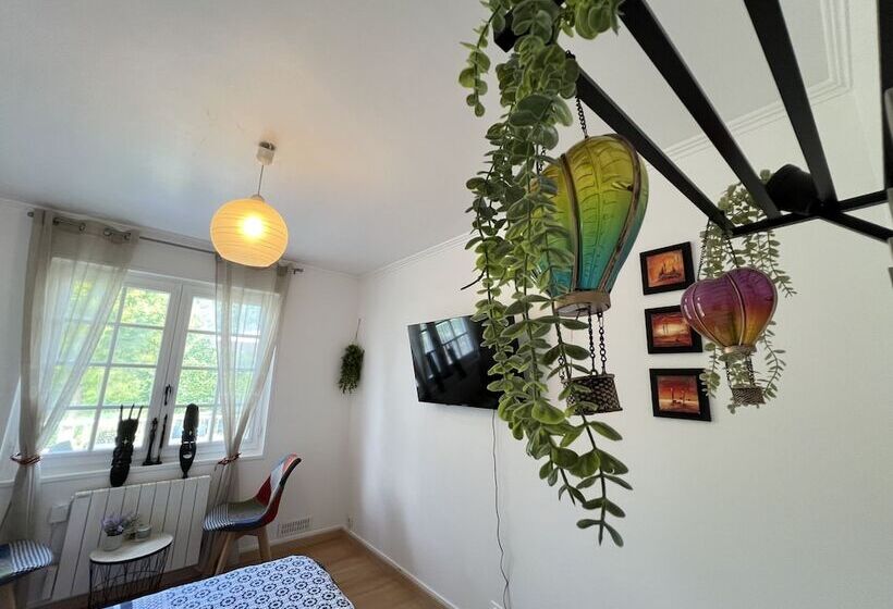 פנסיון Vallée Verte Morancez