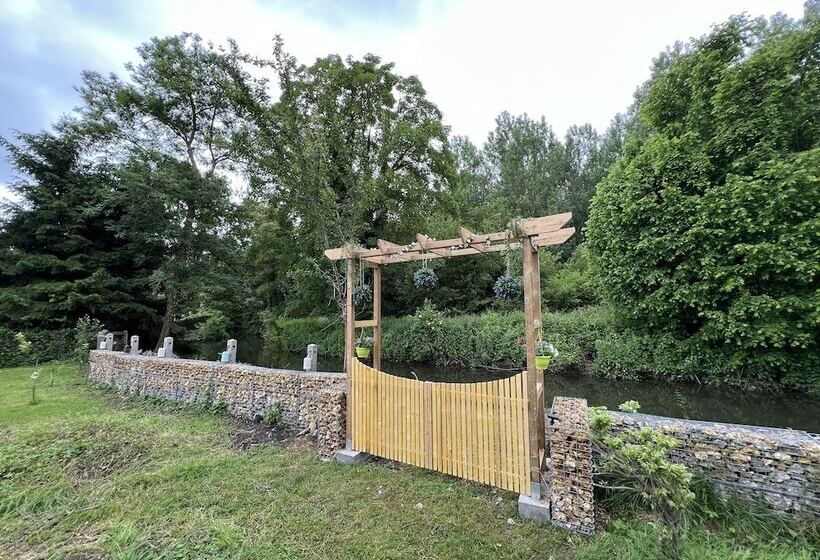 פנסיון Vallée Verte Morancez