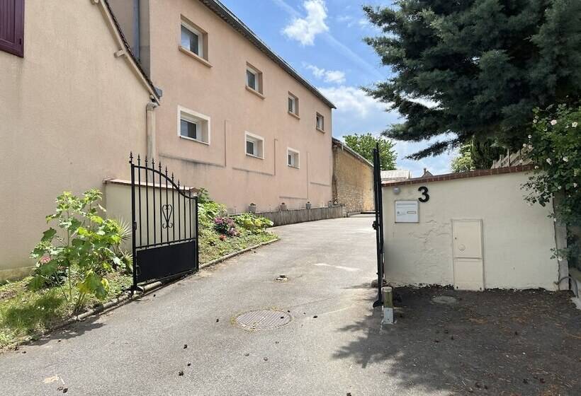 פנסיון Vallée Verte Morancez