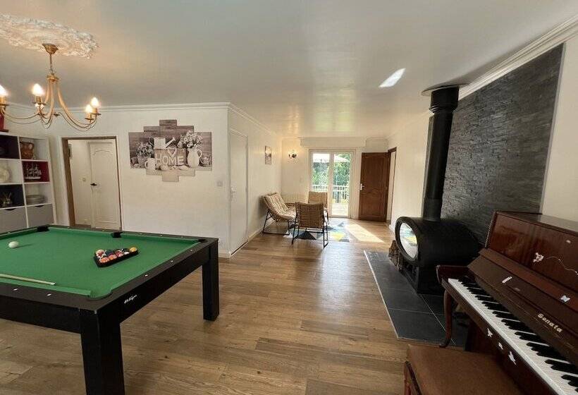 פנסיון Vallée Verte Morancez