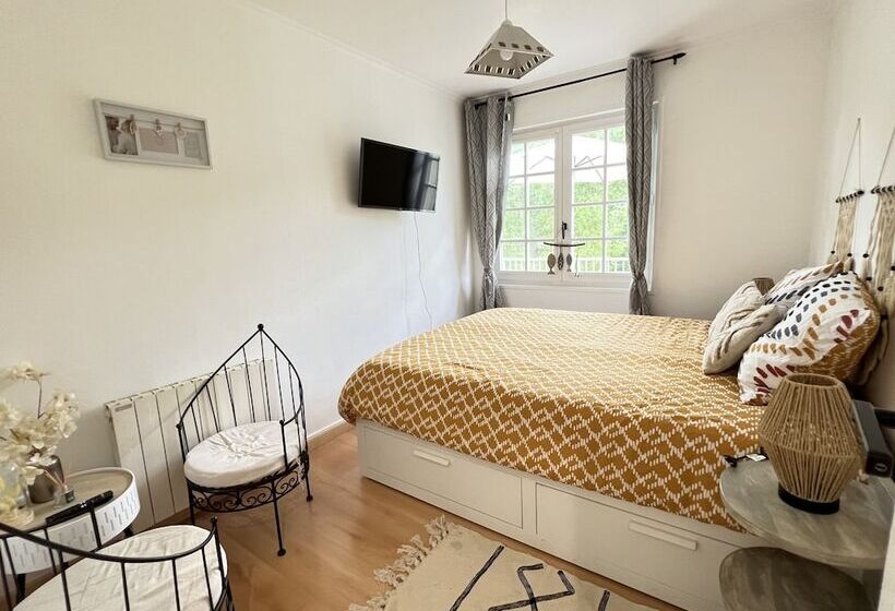 פנסיון Vallée Verte Morancez