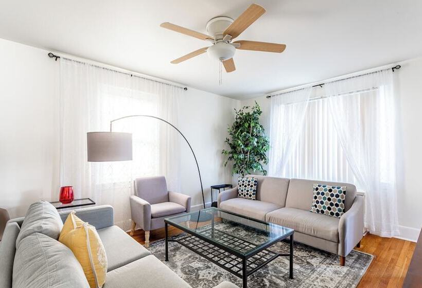 بنسيون Wells Whole House