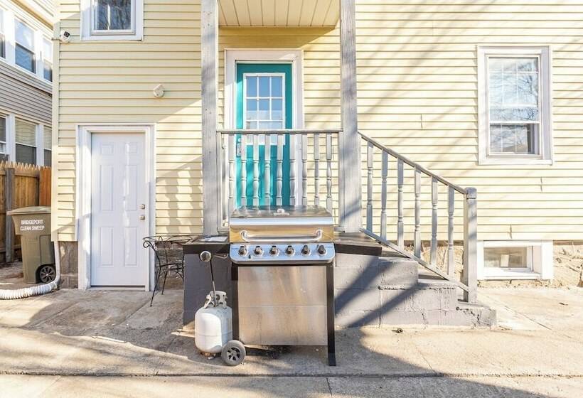 بنسيون Wells Whole House