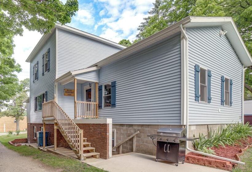 Near Saugatuck Dunes: Pet Friendly Fennville Home!