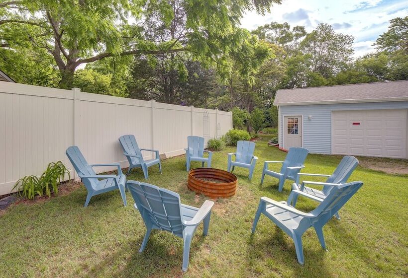 Near Saugatuck Dunes: Pet Friendly Fennville Home!