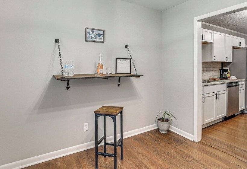 Pet Friendly Goose Creek Home: 19 Mi To Charleston