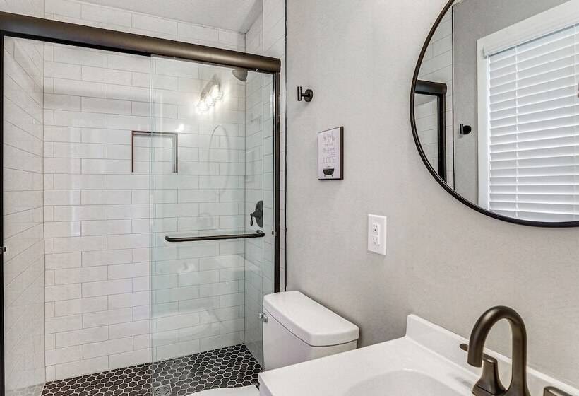 Pet Friendly Goose Creek Home: 19 Mi To Charleston