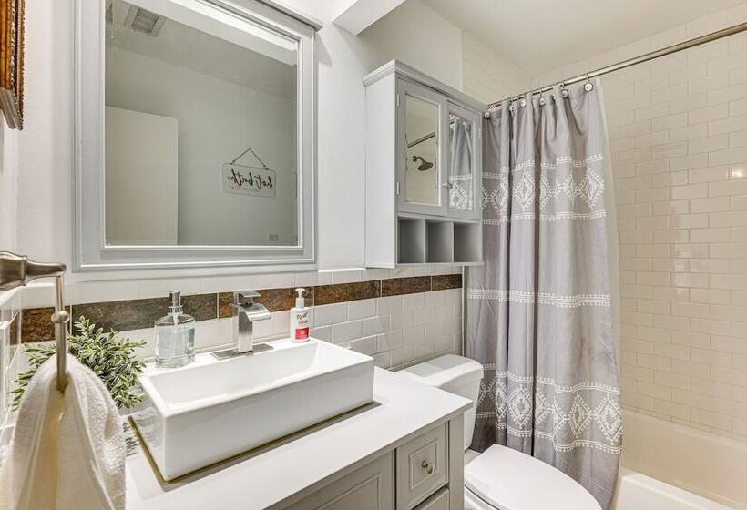 Pet Friendly Spring Home W/ Private Pool & Hot Tub