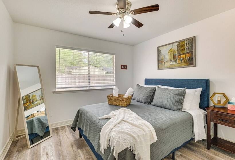 Pet Friendly Spring Home W/ Private Pool & Hot Tub