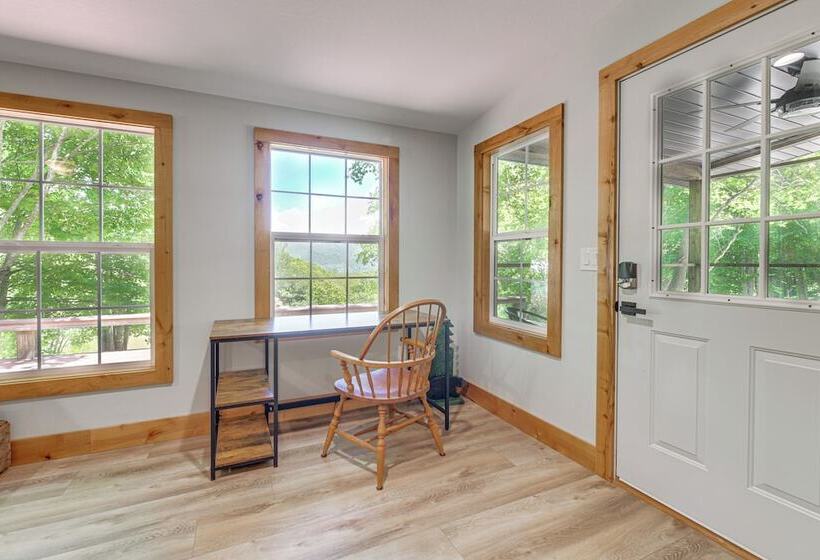 Pet Friendly Waynesville Cabin W/ Deck & Mtn Views