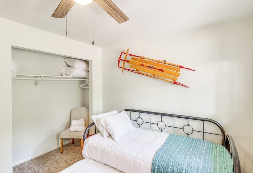 4 Mi To Rainbow Lake: Pinetop Lakeside Cabin