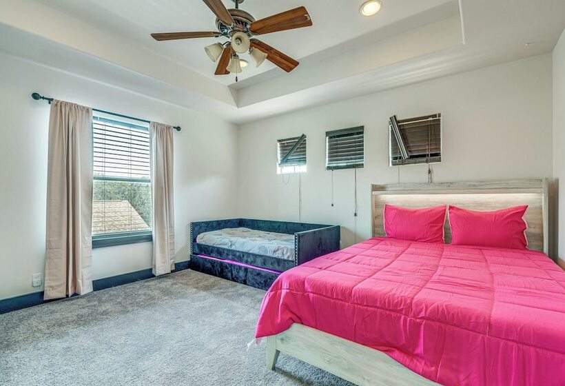 Huge Lake Travis Family House W/ Ev Charger!