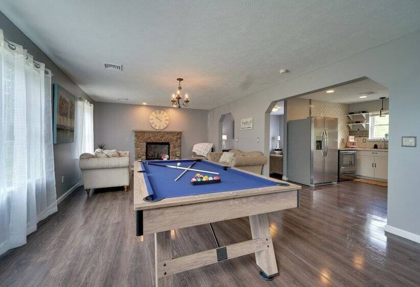 1 Mi To Lakes: Family Pocono Home W/ Fire Pits!