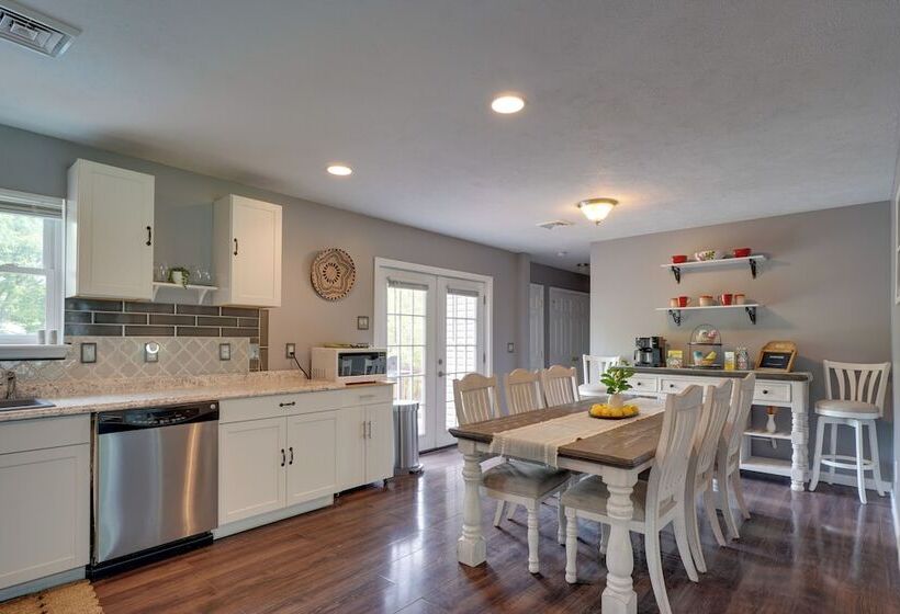 1 Mi To Lakes: Family Pocono Home W/ Fire Pits!