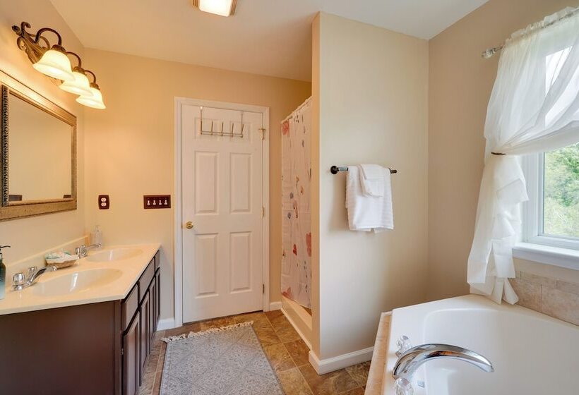 1 Mi To Lakes: Family Pocono Home W/ Fire Pits!