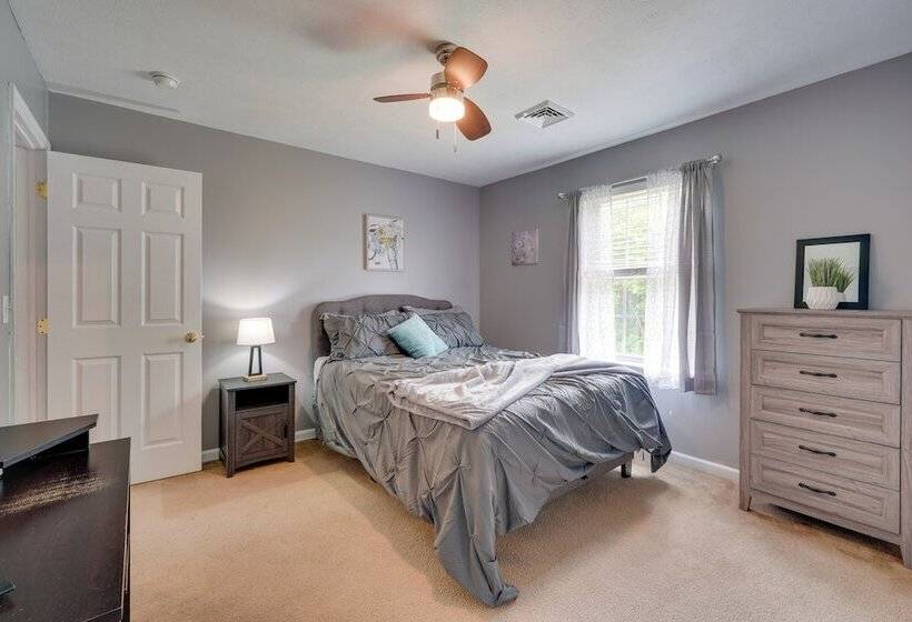 1 Mi To Lakes: Family Pocono Home W/ Fire Pits!