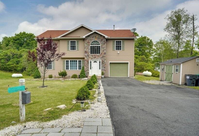 1 Mi To Lakes: Family Pocono Home W/ Fire Pits!