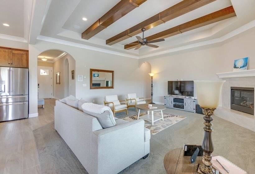 Private Redding Home W/ Pool & Mountain Views