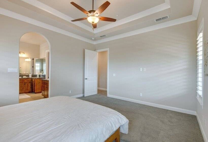 Private Redding Home W/ Pool & Mountain Views