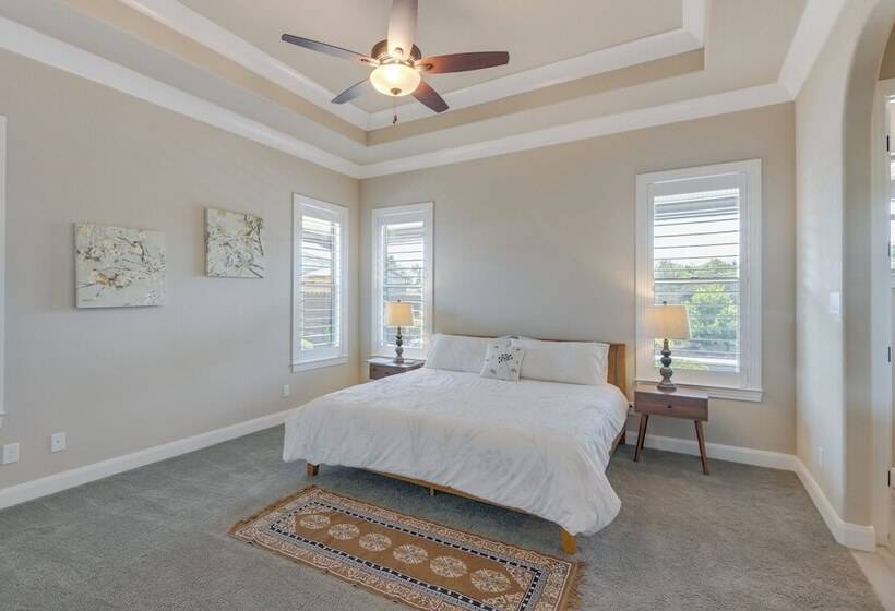 Private Redding Home W/ Pool & Mountain Views