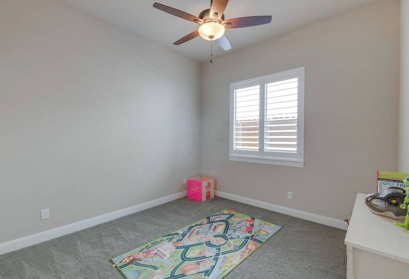 Private Redding Home W/ Pool & Mountain Views