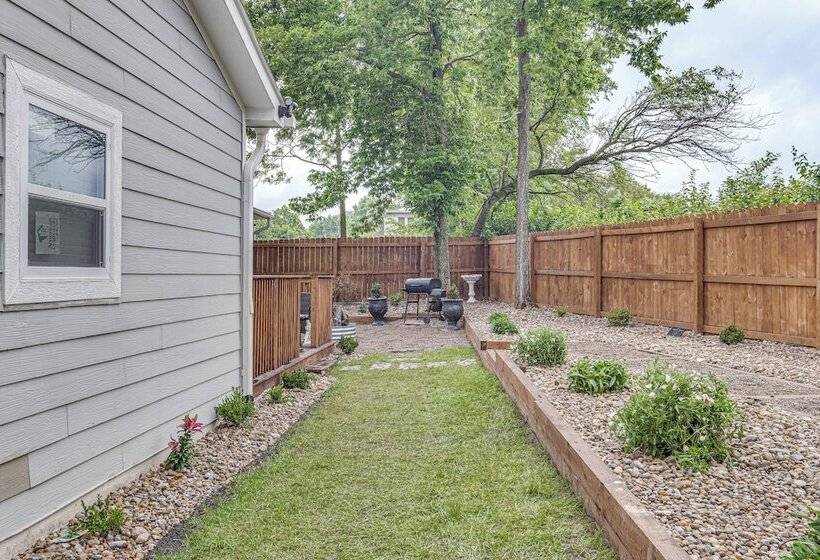 Quiet Home W/ Deck ~ 4 Mi To Downtown Indy