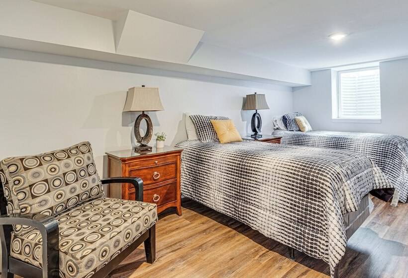 Quiet Home W/ Deck ~ 4 Mi To Downtown Indy