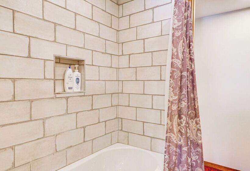 Quiet Home W/ Garden ~ 7 Mi To Patagonia Lake!