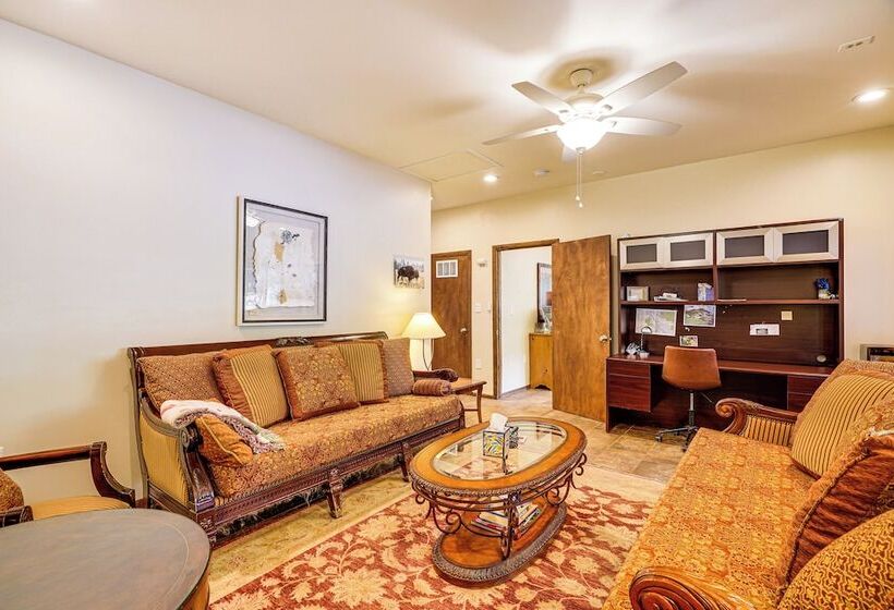 Quiet Home W/ Garden ~ 7 Mi To Patagonia Lake!