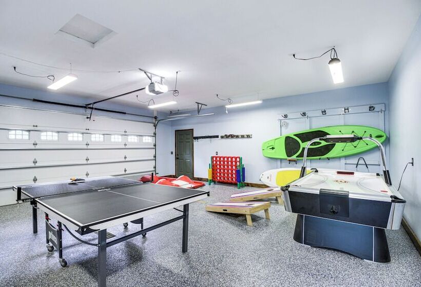 Lakefront Brainerd Escape W/ Games: Dogs Allowed!