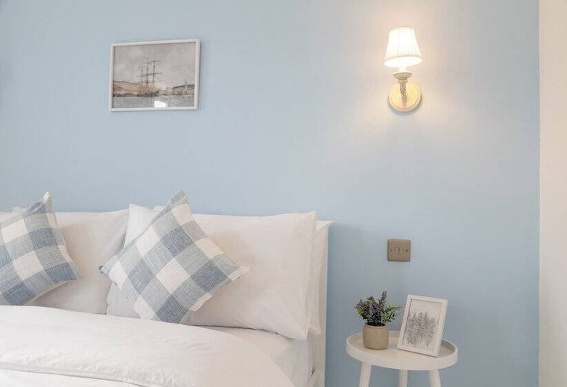 Резиденция Charming Frome Retreat With 4 Bedrooms