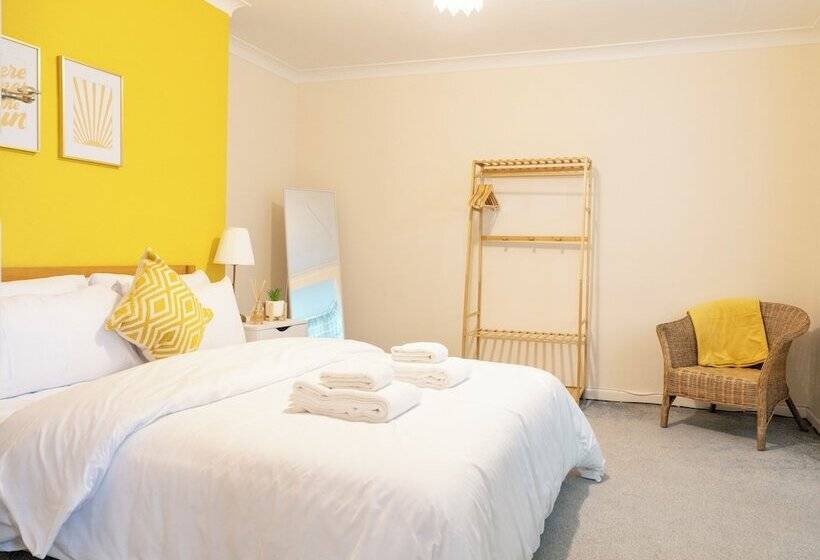 Резиденция Charming Frome Retreat With 4 Bedrooms