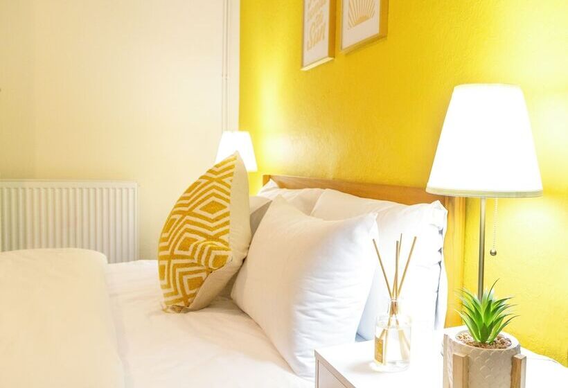 Резиденция Charming Frome Retreat With 4 Bedrooms