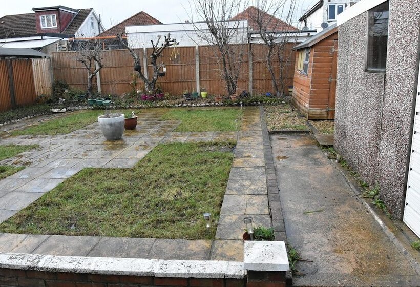 Резиденция Charming Wembley Home Near Wembley Stadium