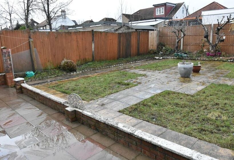 Резиденция Charming Wembley Home Near Wembley Stadium